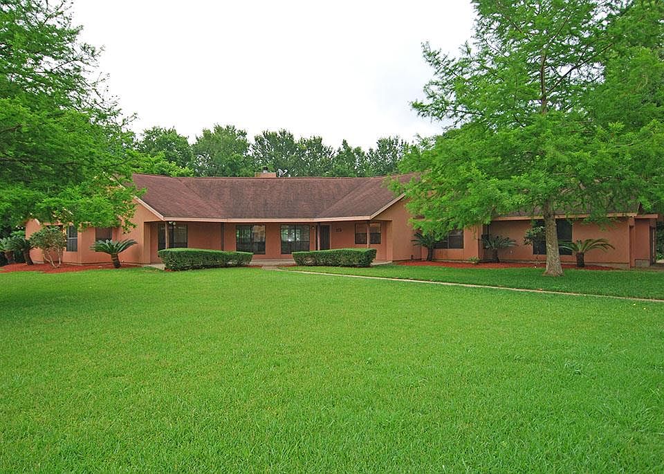 1st image of 3715 Twin Forks Cir