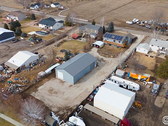 2nd image of 1266 4th St SE