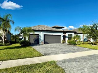 1785 Hagen Ct, Naples, FL 34120