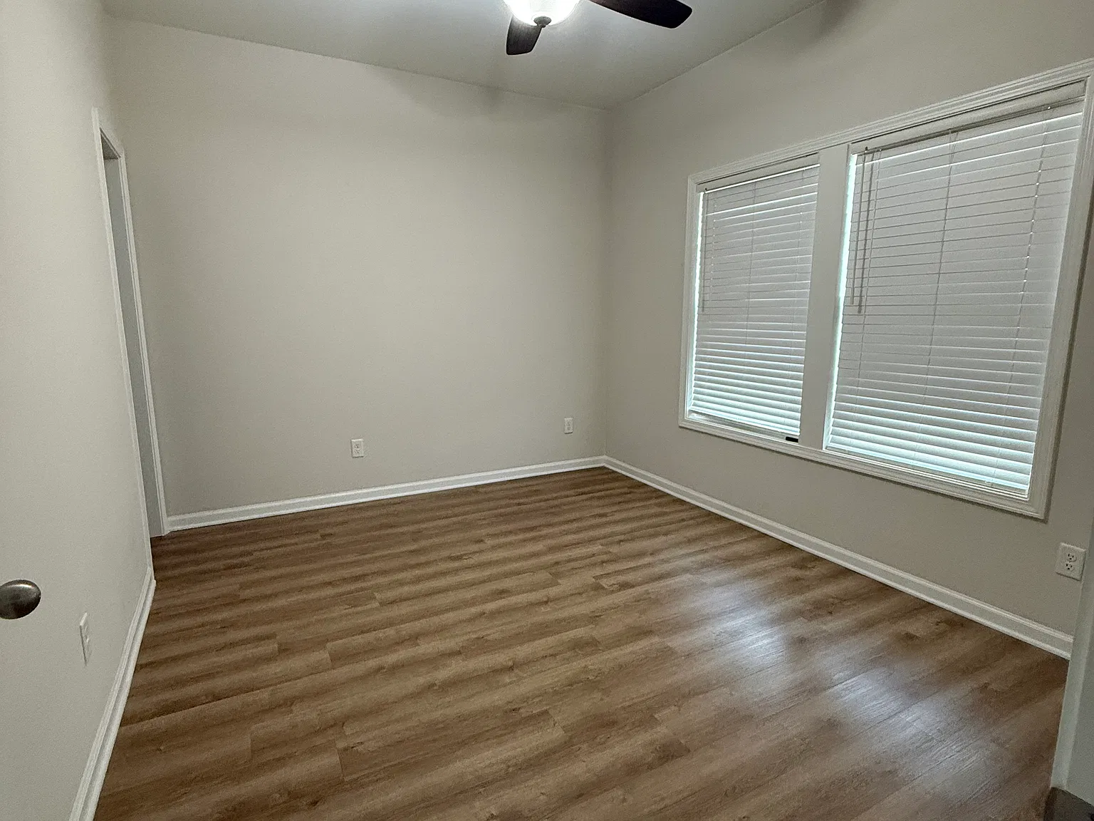 5 bed, 3041 sqft, $2,850 — Photo 3