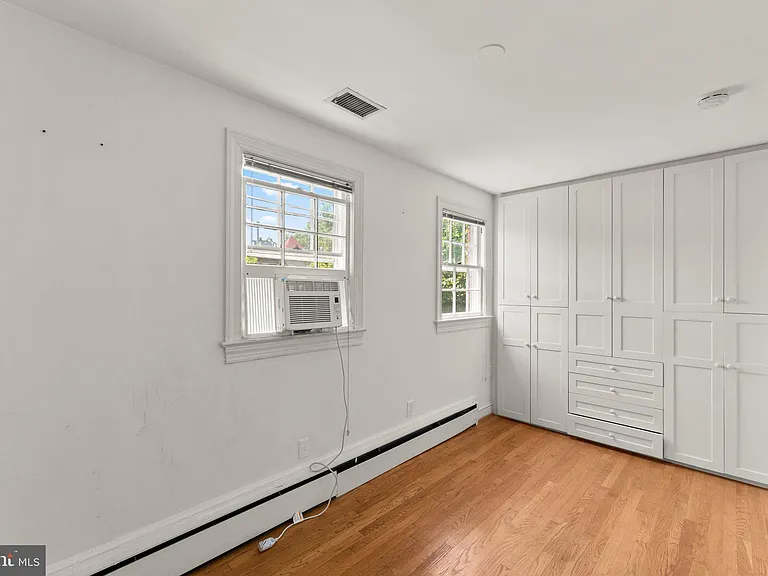 3341 Dent Pl NW — Photo 23