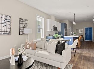 28 Hansborough St #5, Dorchester Center, MA 02124