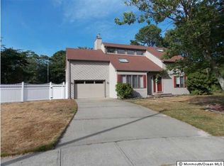 4 Alison Ct, Bayville, NJ 08721