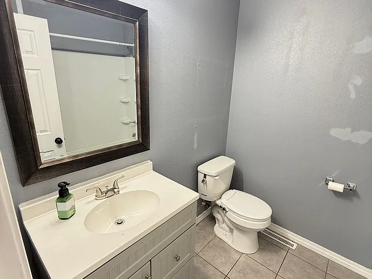 3642 S Westwood Ave — Photo 13