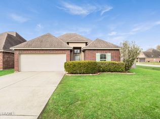 205 Quiet Bluff Dr, Youngsville, LA 70592