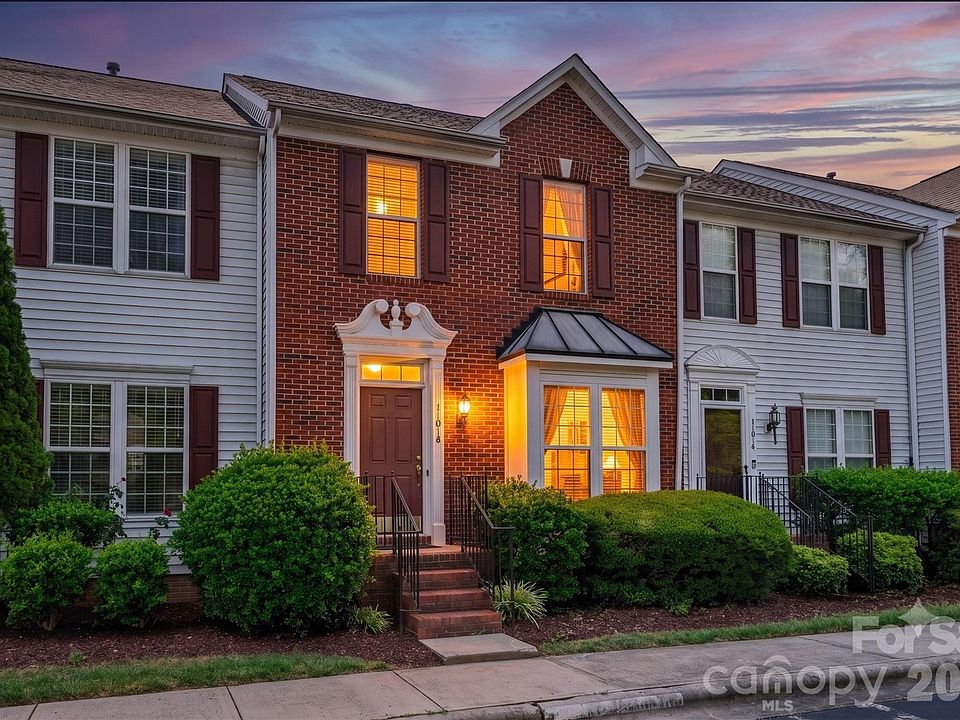 1st image of 11018 Garden Oaks Ln