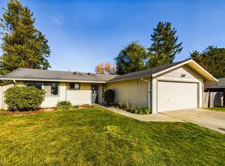 1951 Holly Dr, McKinleyville, CA 95519