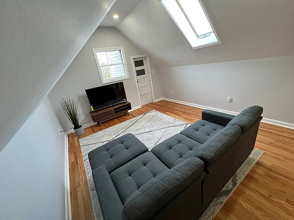 4th image of 145 Surrey St Floor 3