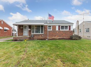 29928 Orangelawn St, Livonia, MI 48150