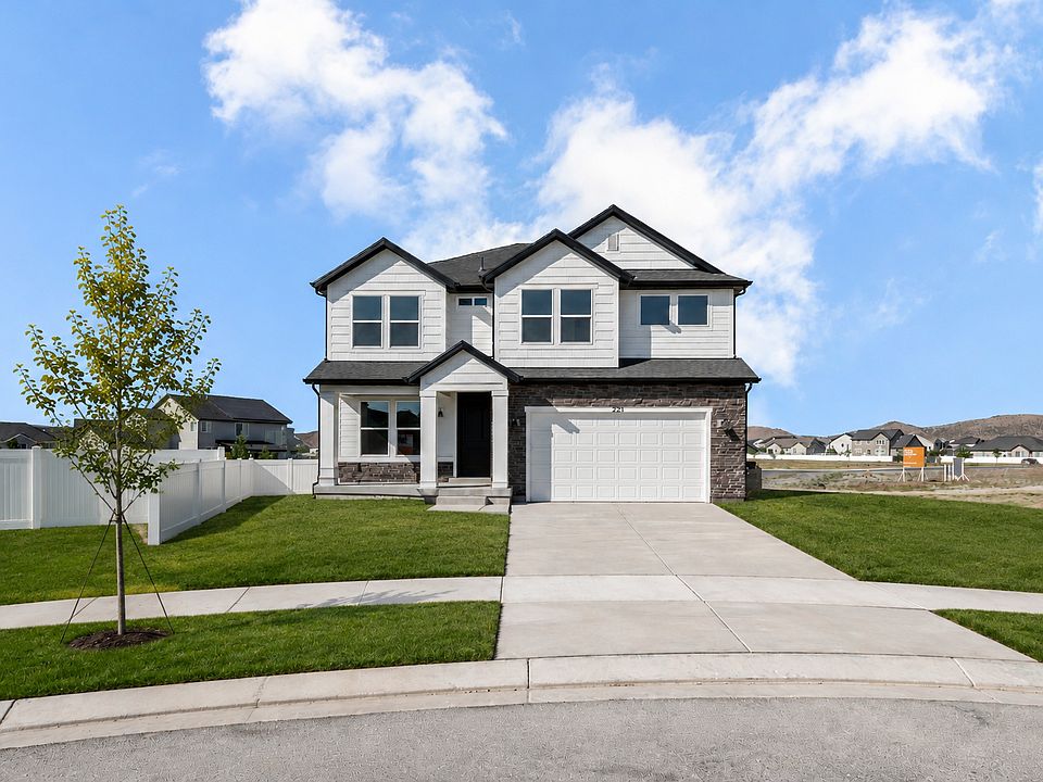 1st image of 221 E Greyhawk Dr #113