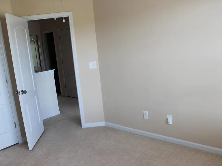 9938 Evergreen Terrace Dr — Photo 7