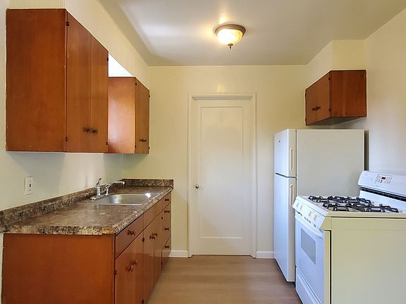 3rd image of 1312-1328 Jackson St #1314