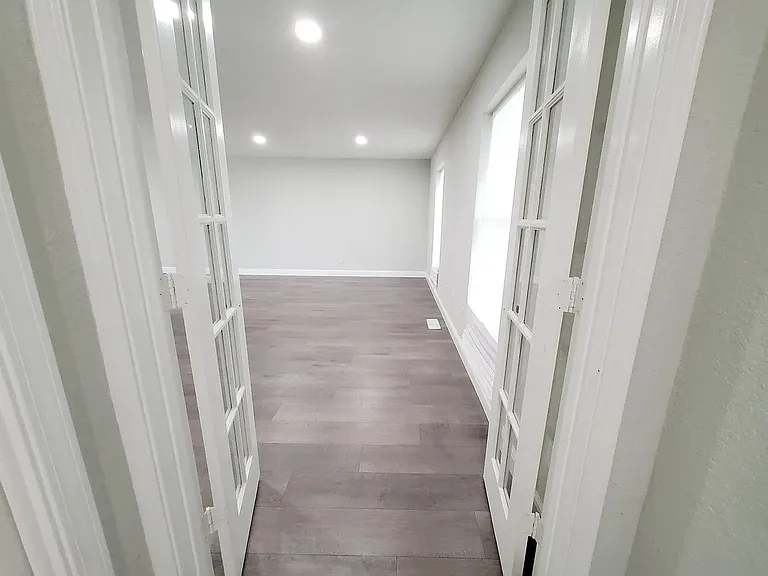 144 E Lincoln Rd — Photo 5