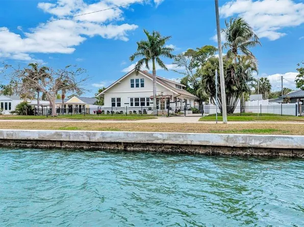 3925 Sunrise Dr S, Saint Petersburg, FL 33705