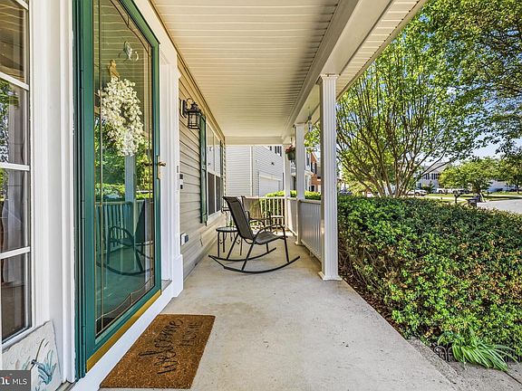 4th image of 9 Kinser Way