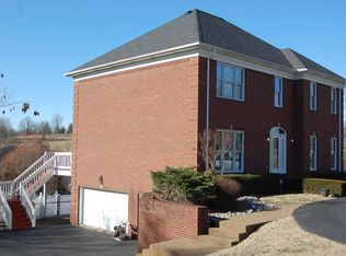 45 Twin Oaks Dr, Leitchfield, KY 42754