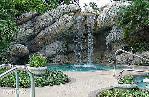 1st image of 7320 Westpointe Blvd APT 529
