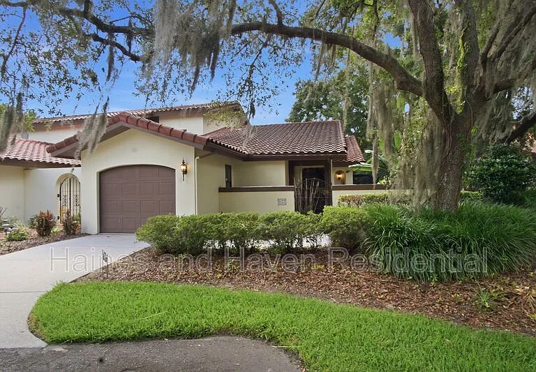 157 Coventry Cir — Photo 1