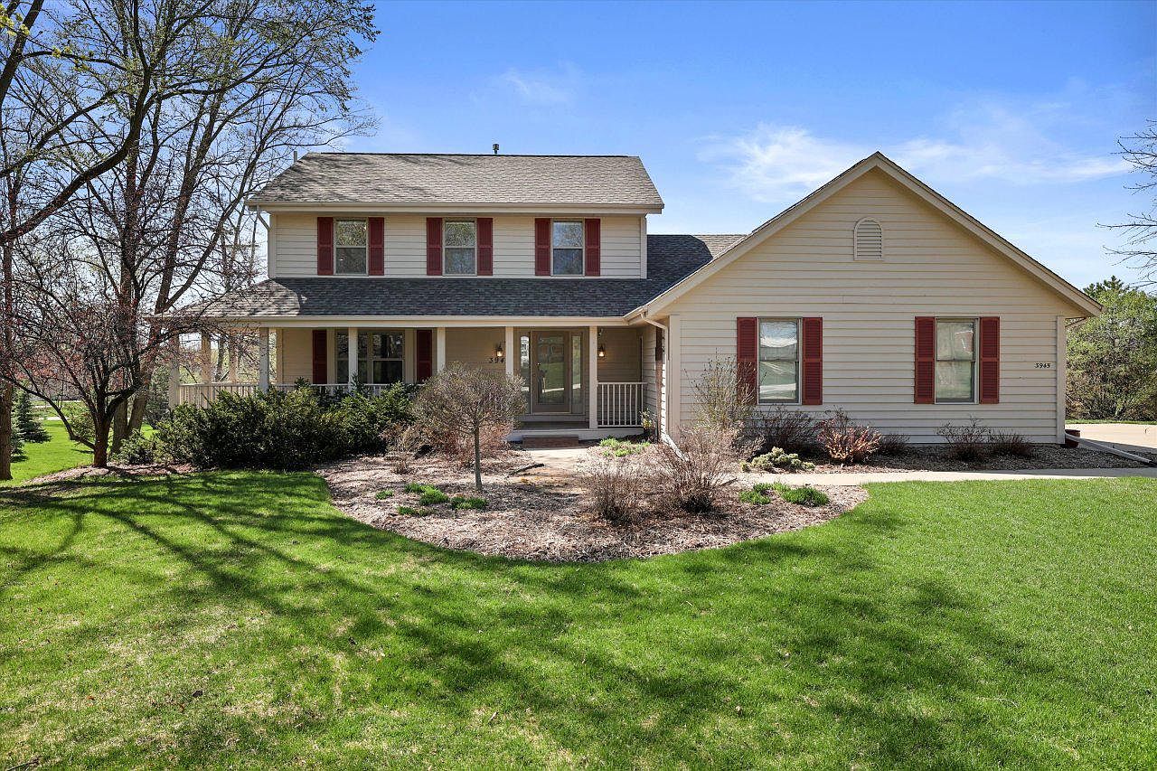3945 Woodmount DRIVE, Brookfield, WI 53005 Zillow