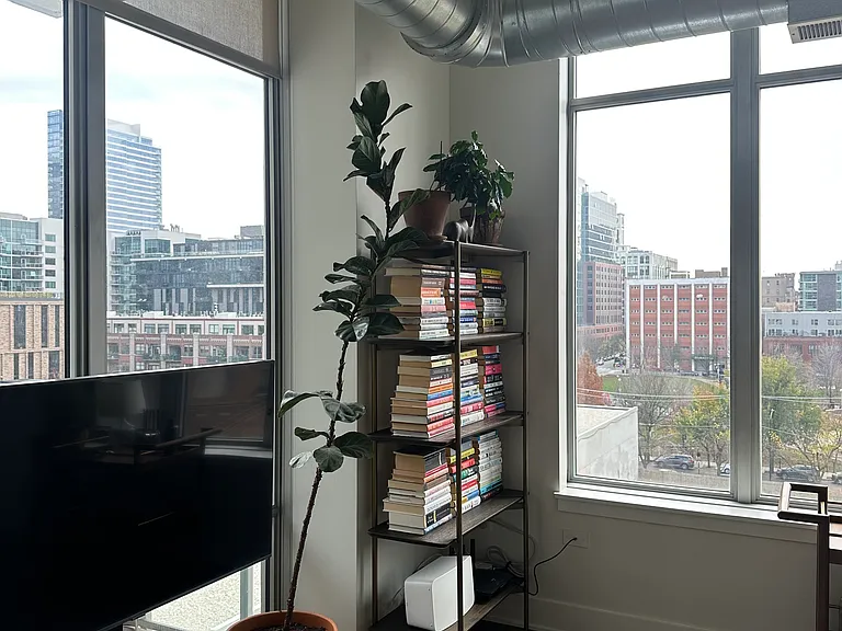 901 W Madison St #606 — Photo 9