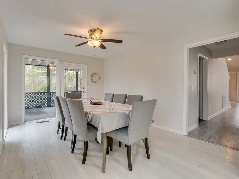 5009 Emerald Dr — Photo 21