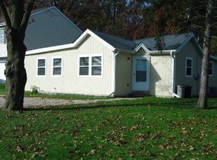 5322 W Woodland Dr, McHenry, IL 60050