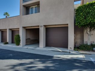 422 E Village Sq, Palm Springs, CA 92262