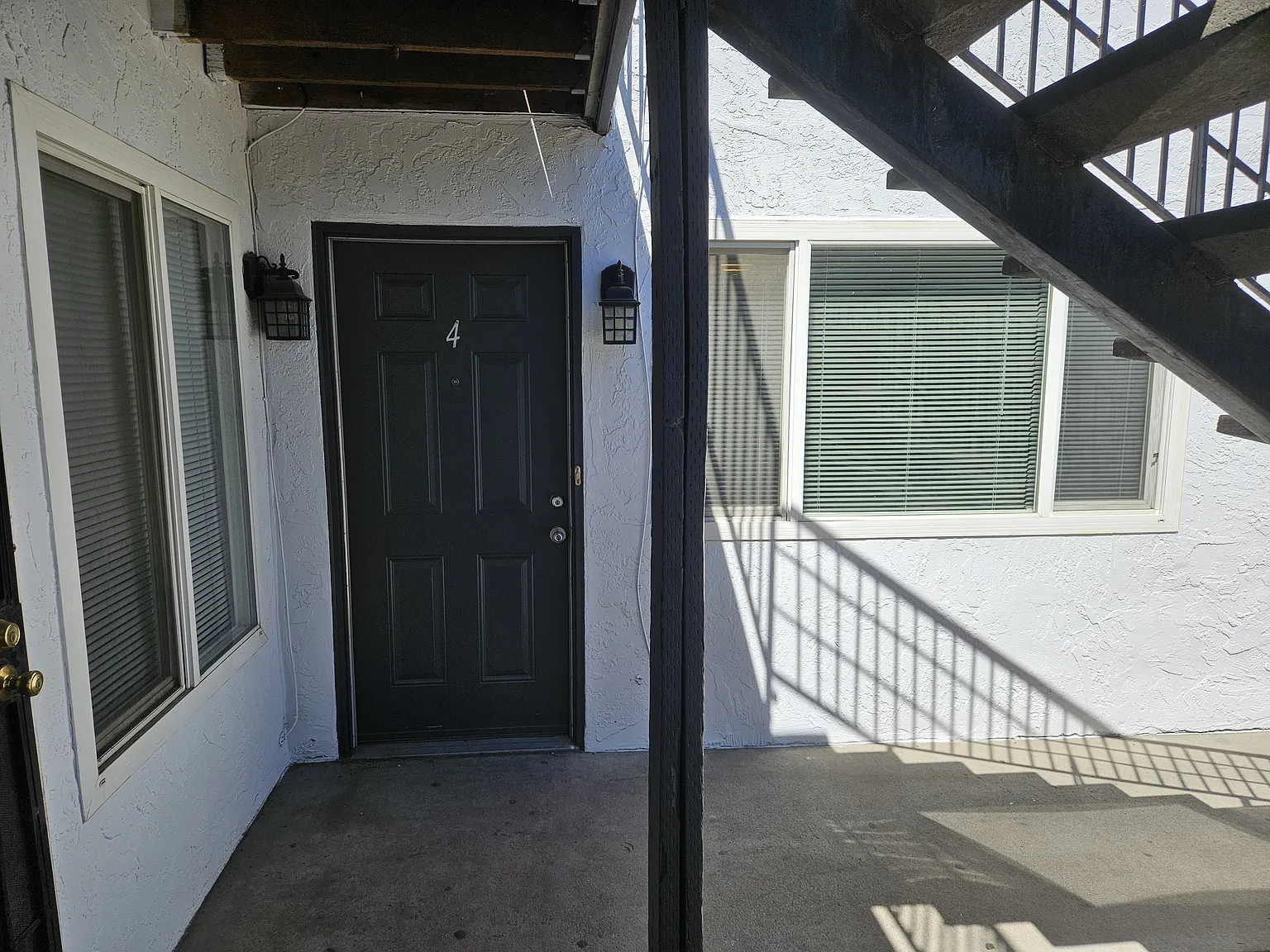 449 S Stockton Ave — Photo 2