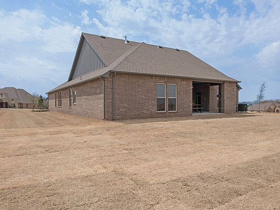 3rd image of 741 Villaverde Dr