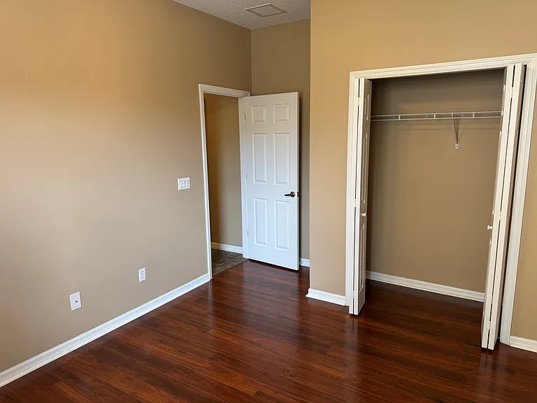 1932 Varick Way — Photo 18