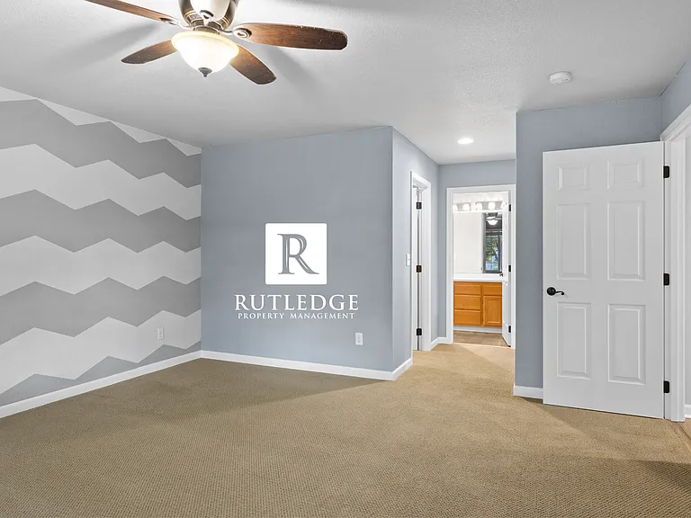 1013 Hope Dr — Photo 17