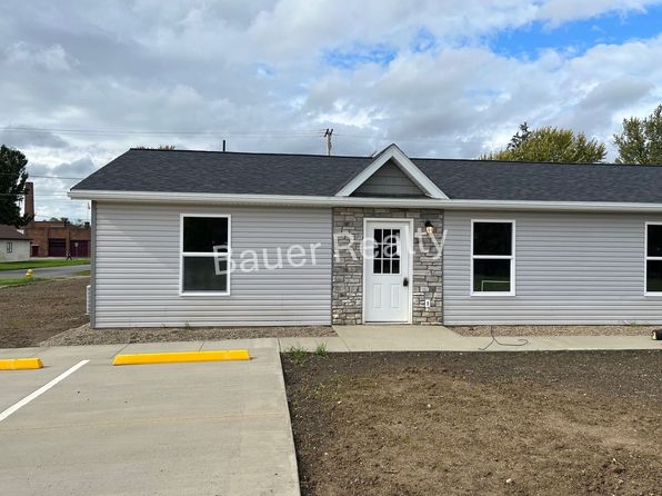 111-115 E Pearl St #111