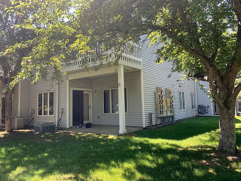 3590 Blue Jay Way #106 — Photo 30