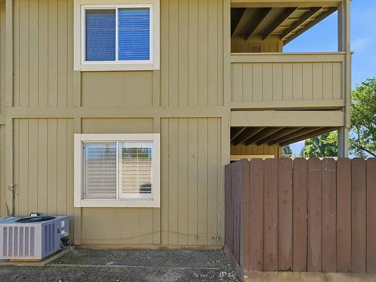 426 Cherry Ln #H — Photo 24