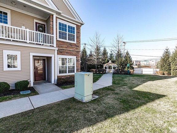 2nd image of 45 Southampton Dr