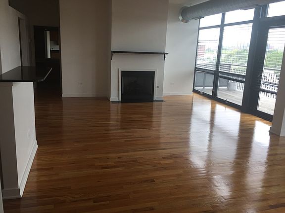 4th image of 1151 W 15th St Unit 417