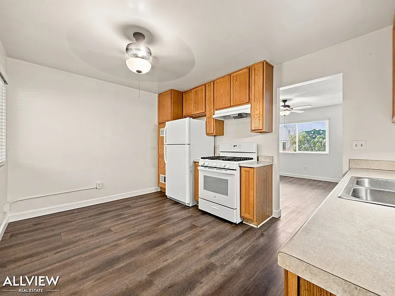 1245-1251 Lyons Ln — Photo 8