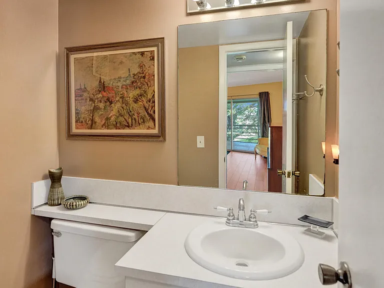 232 Farnham Cres #232-J — Photo 18