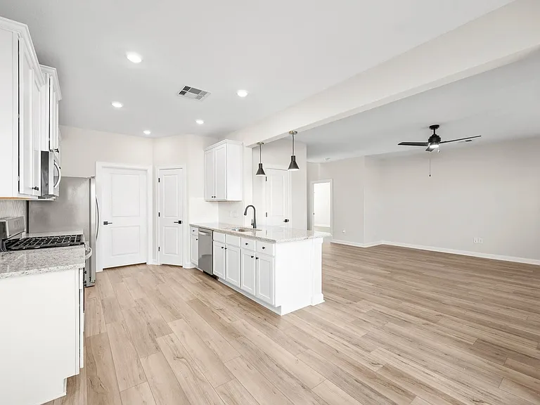 3004 Seaside Cove Ct — Photo 8