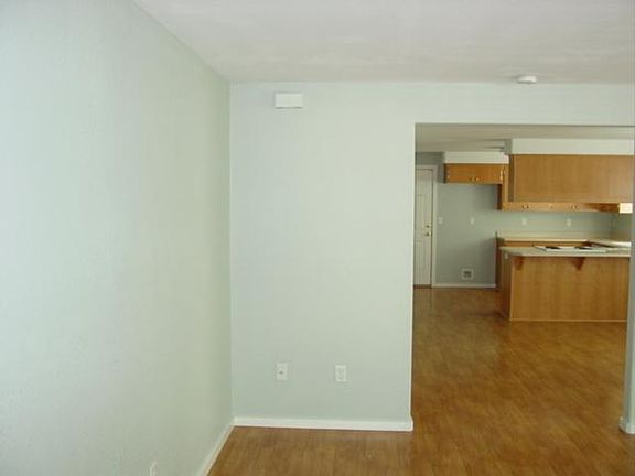 4th image of 370 1st Ave