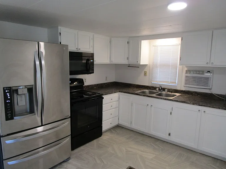 6760 SE Canyon Rd — Photo 5
