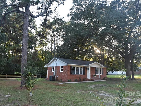 3rd image of 139 Robinhood Rd