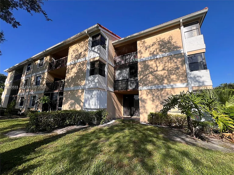 5661 Riverside Dr #101B7 — Photo 27