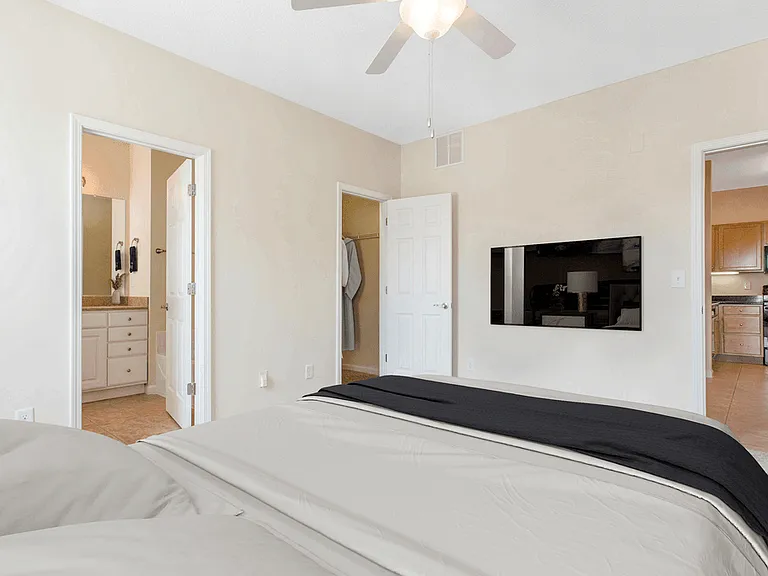 Ashley Court Apartments — Photo 33