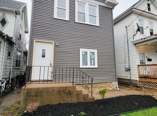 2412 White St, Dubuque, IA 52001