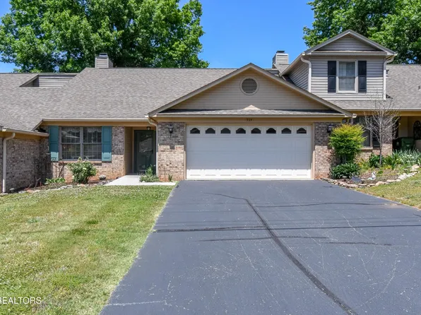 924 Jamestown Way, Maryville, TN 37803