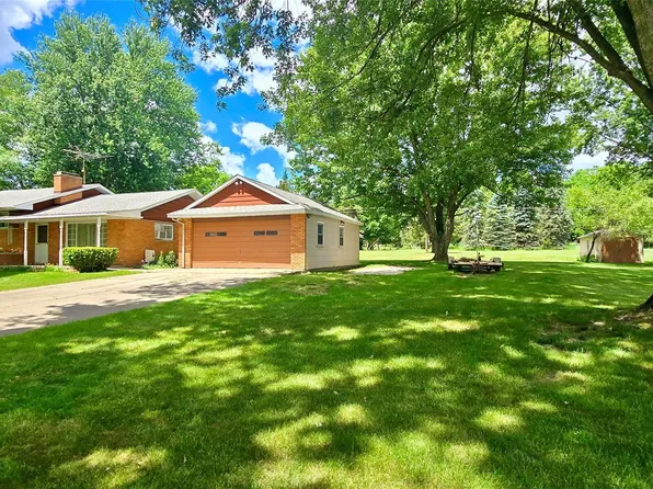11141 Spencer Rd, Brighton, MI 48114