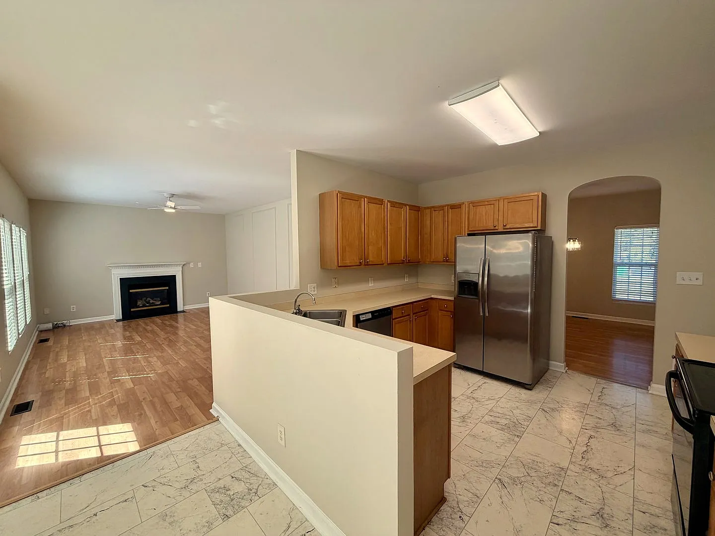 Gorgeous 4BD2/5 BA home with 2 car garage in popular Ballentine Subdivision in Fuquay Varina! — Photo 2