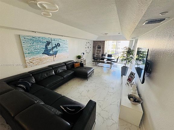 3rd image of 10700 NW 66th St APT 414