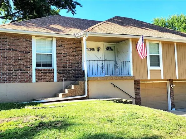 19208 E 14th St N, Independence, MO 64056